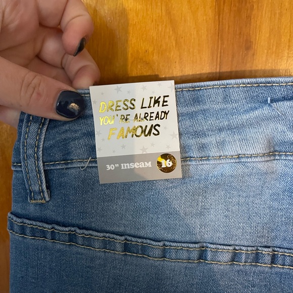 CLOSET CLEAN OUT *last chance Celebrity Ace Plus Size Jeans - Picture 2 of 6